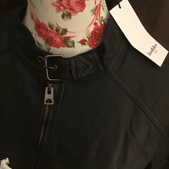🔥HOST PICK! BNWT GOODFELLOW AND CO MOTO VEGAN LEATHER JACKET - Picture 6 of 9